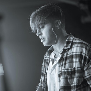 蓝轩宇弄得满床都是牛奶小说
